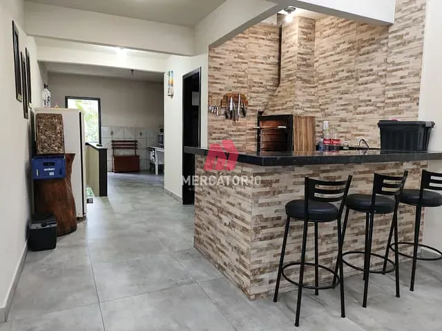 Casa 6 quartos e 3 banheiros, à venda, no bairro Água Verde em Blumenau
