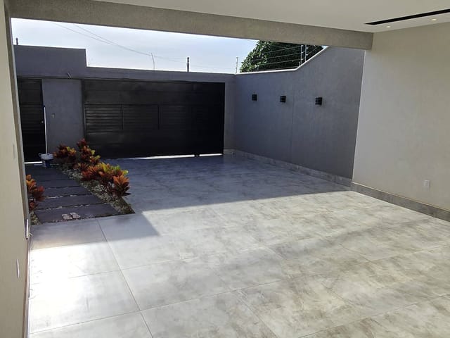 Casa com 300m² 3 quartos e 2 banheiros, à venda, no bairro Setor Grajaú em Goiânia