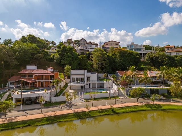 Casa com 814m² 5 quartos e 7 banheiros, à venda, no bairro Não informado em Vinhedo