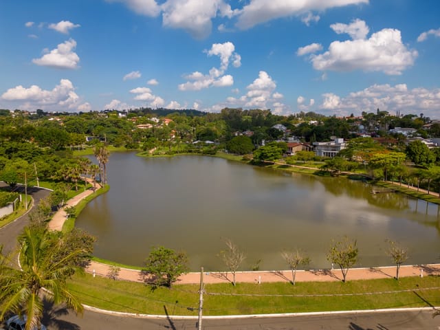 Casa com 814m² 5 quartos e 7 banheiros, à venda, no bairro Não informado em Vinhedo