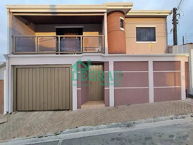 Casa 3 quartos e 1 banheiro, à venda, no bairro Conjunto Habitacional Tancredo Neves em Itapeva