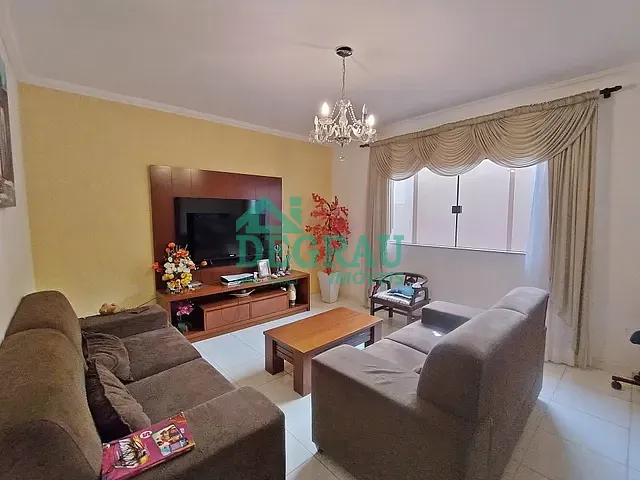 Casa 3 quartos e 1 banheiro, à venda, no bairro Conjunto Habitacional Tancredo Neves em Itapeva