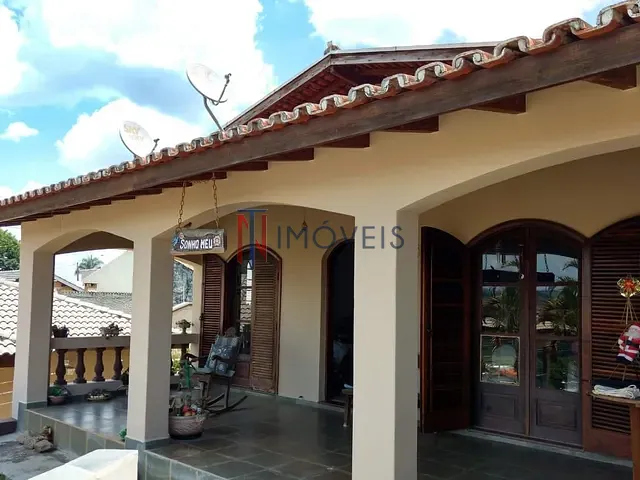 Casa com 456m² 3 quartos e 4 banheiros, à venda, no bairro Cidade Nova em Bom Jesus dos Perdões