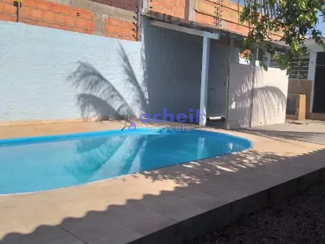 Casa 4 quartos e 2 banheiros, para alugar, no bairro Jardim Monte Líbano em Rondonópolis