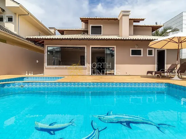 Casa com 450m² 4 quartos e 7 banheiros, para alugar, no bairro Jurerê Internacional em Florianópolis