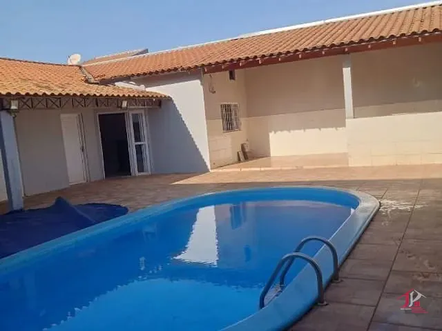 Casa 3 quartos e 3 banheiros, à venda, no bairro Vila das Flores em Chavantes