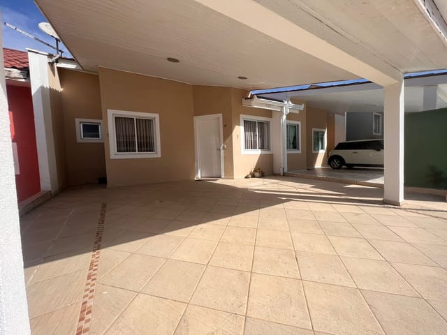 Foto do Casa - Sobrado em condomínio contendo 4 dormitórios, área de churrasqueira, 100m² à venda no bairro Campo Pequeno, Colombo, PR | K9 Imóveis
