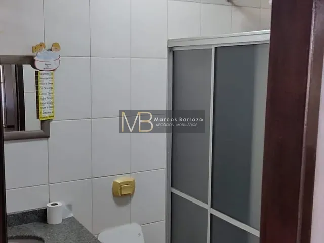 Casa com 300m² 3 quartos e 4 banheiros, à venda, no bairro Antares em Londrina