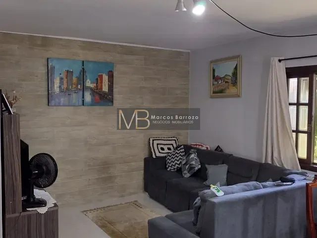 Casa com 300m² 3 quartos e 4 banheiros, à venda, no bairro Antares em Londrina