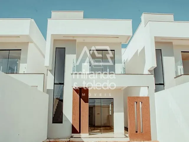 Casa com 180m² 2 quartos e 3 banheiros, à venda, no bairro Santa Mônica em Guarapari