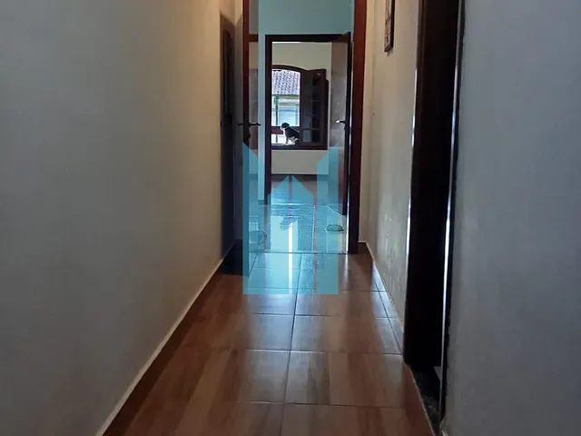 Casa com 250m² 3 quartos e 3 banheiros, à venda, no bairro Jardim Centenário em Poços de Caldas