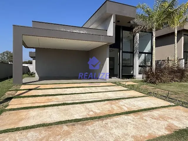 Casa com 450m² 3 quartos e 4 banheiros, à venda, no bairro Centro em Pardinho