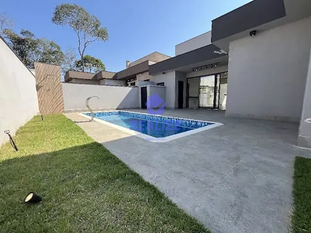 Casa com 450m² 3 quartos e 4 banheiros, à venda, no bairro Centro em Pardinho