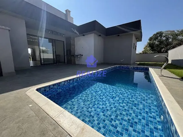 Casa com 450m² 3 quartos e 4 banheiros, à venda, no bairro Centro em Pardinho