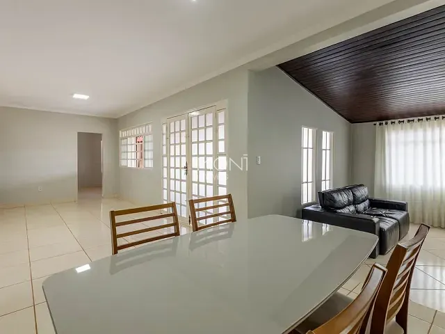 Casa 4 quartos e 4 banheiros, à venda, no bairro Setor Habitacional Tororó (Jardim Botânico) em Brasília