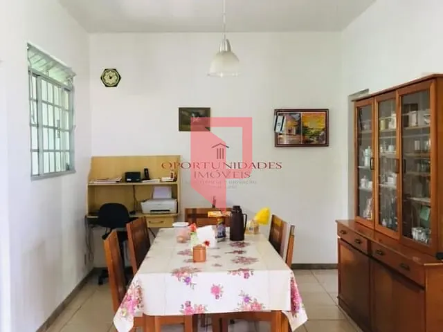 Casa com 191m² 4 quartos e 3 banheiros, à venda, no bairro Nova Esperança em Belo Horizonte