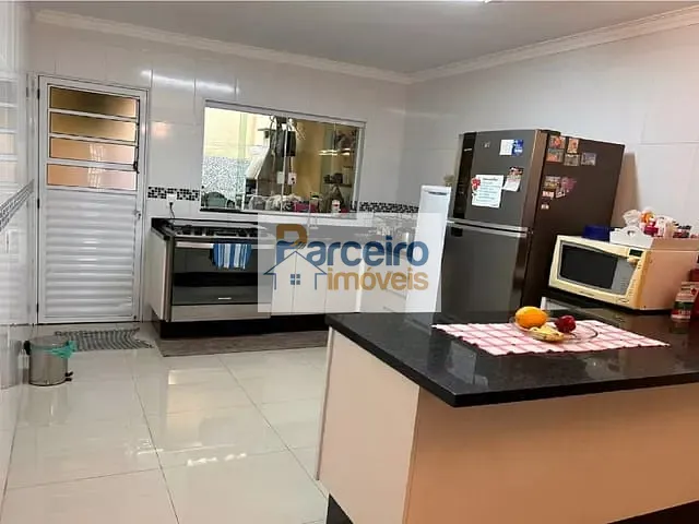 Casa com 134m² 3 quartos e 2 banheiros, à venda, no bairro Jardim Liderança em São Paulo