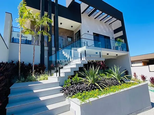 Casa com 360m² 3 quartos e 5 banheiros, à venda, no bairro Parque Imperador em Bragança Paulista