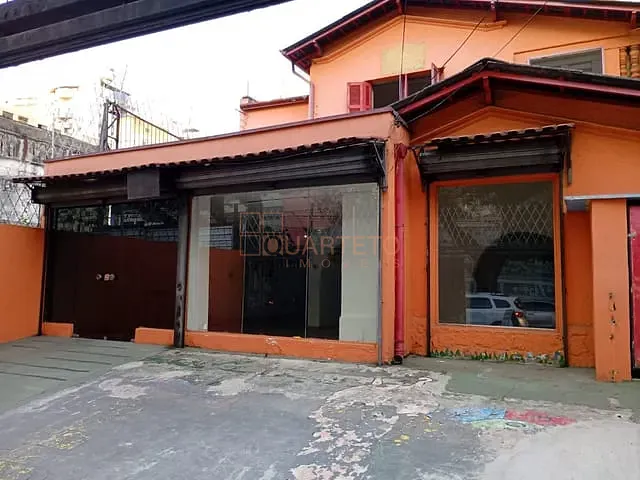 Casa à venda ou para alugar, no bairro Pacaembu em São Paulo