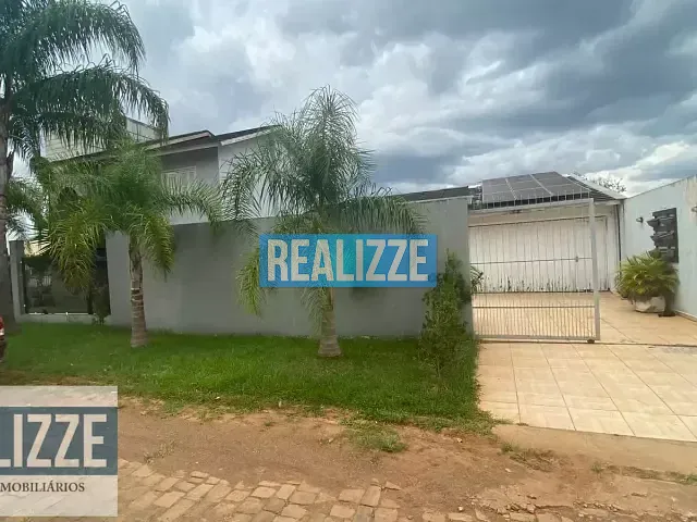 Casa com 300m² 3 quartos e 2 banheiros, à venda, no bairro Colinas em Marau