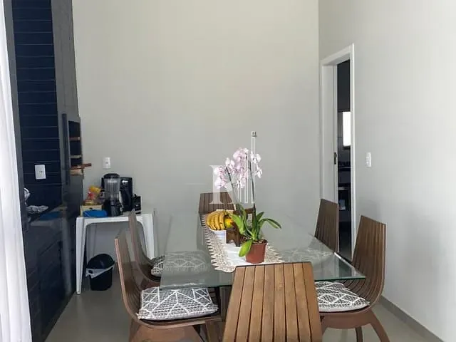 Casa com 215m² 3 quartos e 2 banheiros, à venda, no bairro Centro em Tijucas