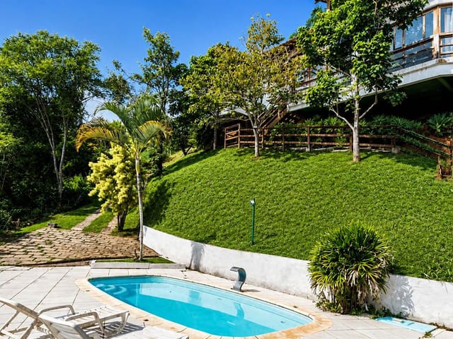 Casa com 300m² 3 quartos e 1 banheiro, à venda, no bairro Areal em Areal