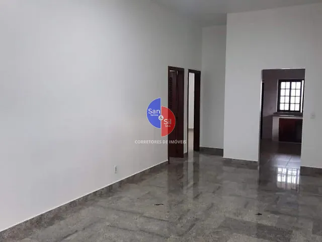 Casa 3 quartos e 5 banheiros, à venda, no bairro Centro em Guapimirim