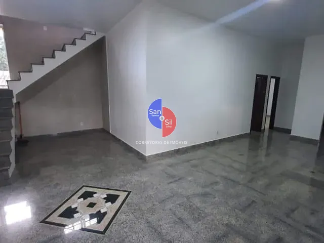 Casa 3 quartos e 5 banheiros, à venda, no bairro Centro em Guapimirim