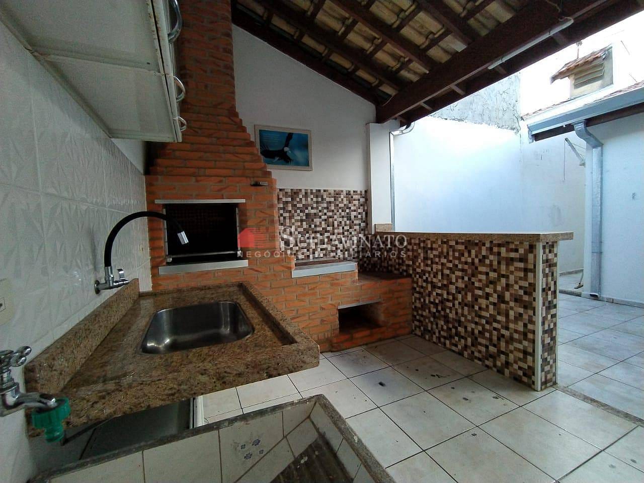 Casa para alugar com 3 quartos, 107m² - Foto 2