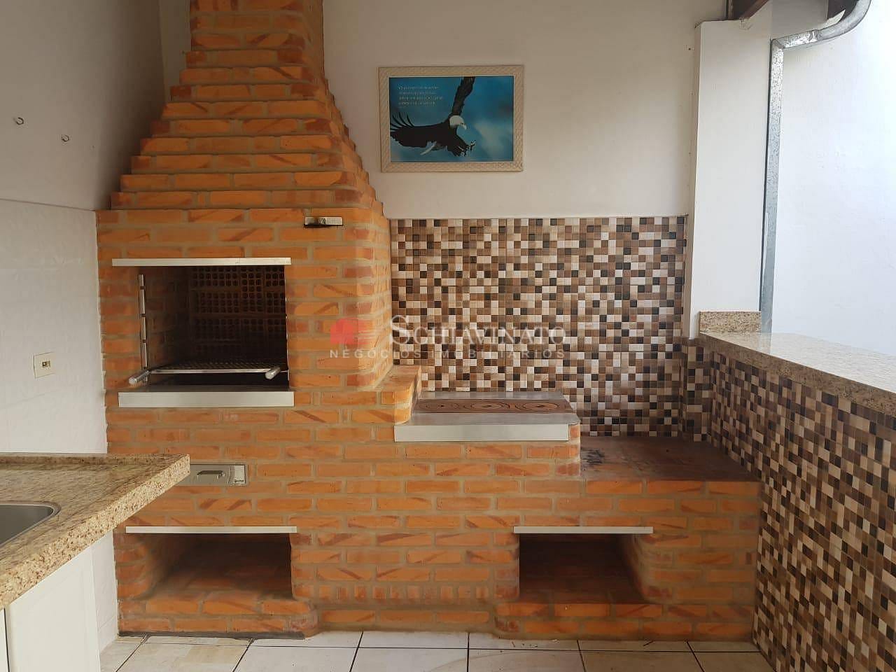 Casa para alugar com 3 quartos, 107m² - Foto 1