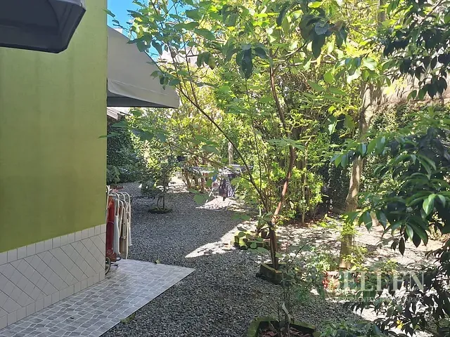 Casa 3 quartos e 2 banheiros, à venda, no bairro Nações em Balneário Camboriú