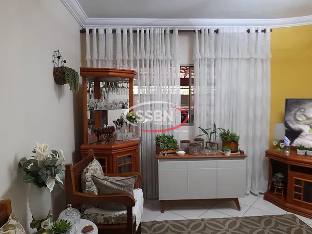 Casa com 150m² 3 quartos e 2 banheiros, à venda, no bairro Parque Residencial Klavin em Nova Odessa