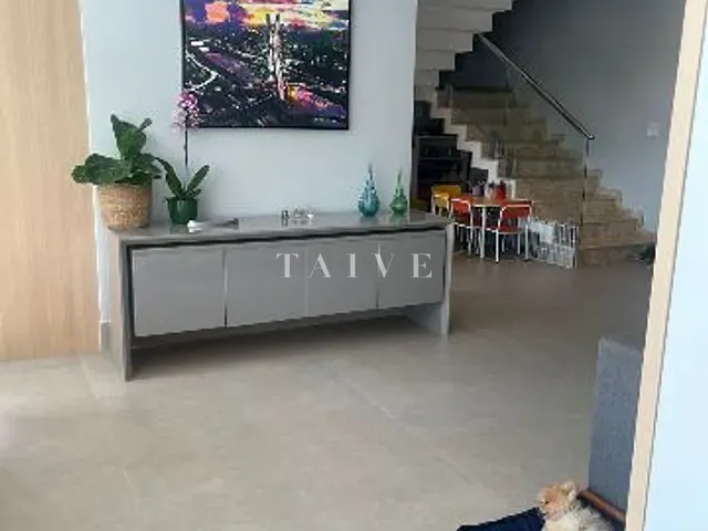 Casa com 255m² 3 quartos e 2 banheiros, à venda, no bairro Esperança em Londrina