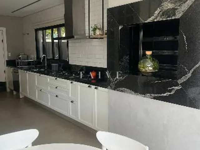 Casa com 255m² 3 quartos e 2 banheiros, à venda, no bairro Esperança em Londrina