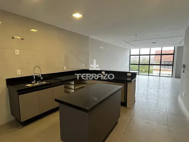 Casa com 180m² 3 quartos e 5 banheiros, à venda, no bairro Jardim Belvedere em Volta Redonda