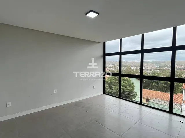 Casa com 180m² 3 quartos e 5 banheiros, à venda, no bairro Jardim Belvedere em Volta Redonda