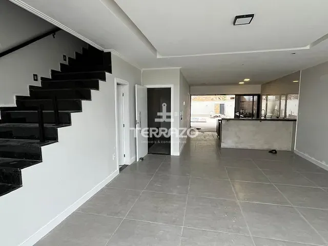 Casa com 180m² 3 quartos e 5 banheiros, à venda, no bairro Jardim Belvedere em Volta Redonda
