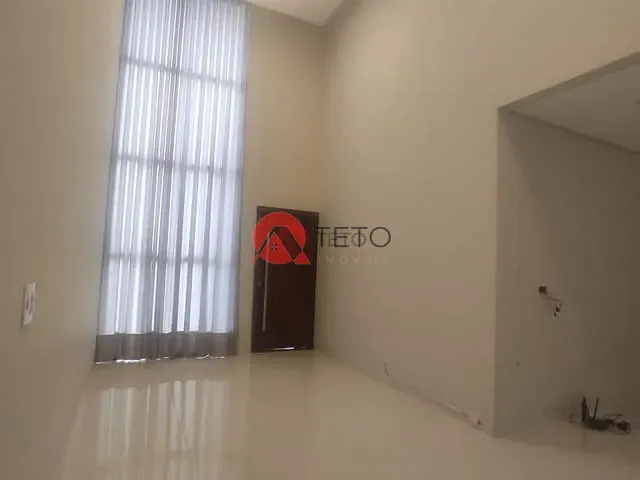 Casa 3 quartos e 2 banheiros, à venda, no bairro Jardim Real em Maringá