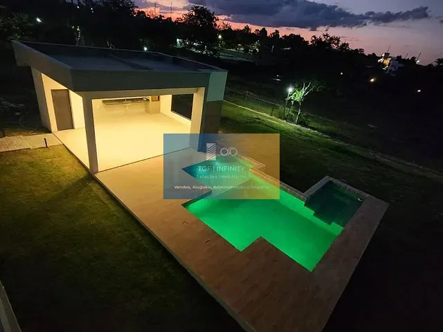 Casa com 314m² 4 quartos e 5 banheiros, à venda, no bairro Gravatá em Gravatá
