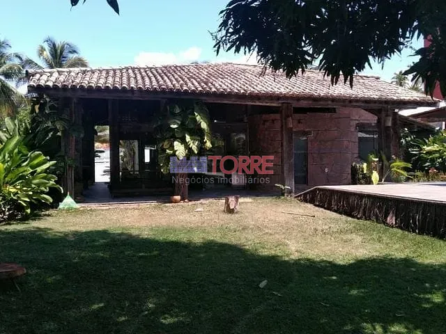 Casa com 770m² 3 quartos e 5 banheiros, à venda, no bairro Olivença em Ilhéus
