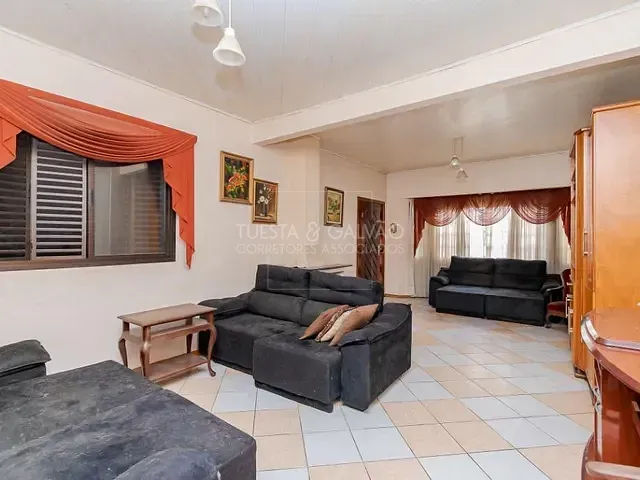 Casa com 316m² 4 quartos e 4 banheiros, à venda, no bairro Vila Izabel em Curitiba