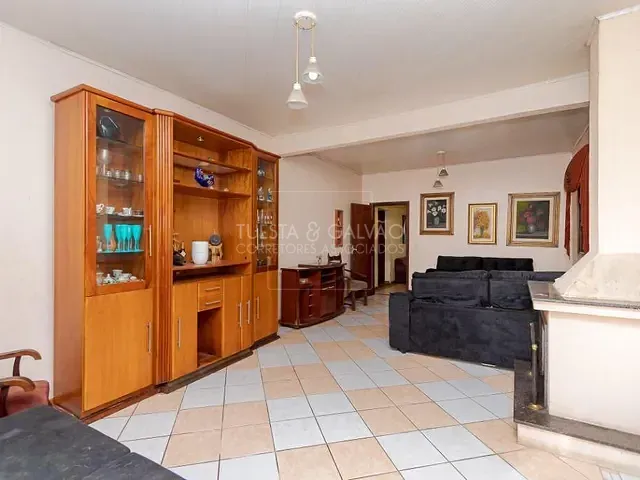 Casa com 316m² 4 quartos e 4 banheiros, à venda, no bairro Vila Izabel em Curitiba