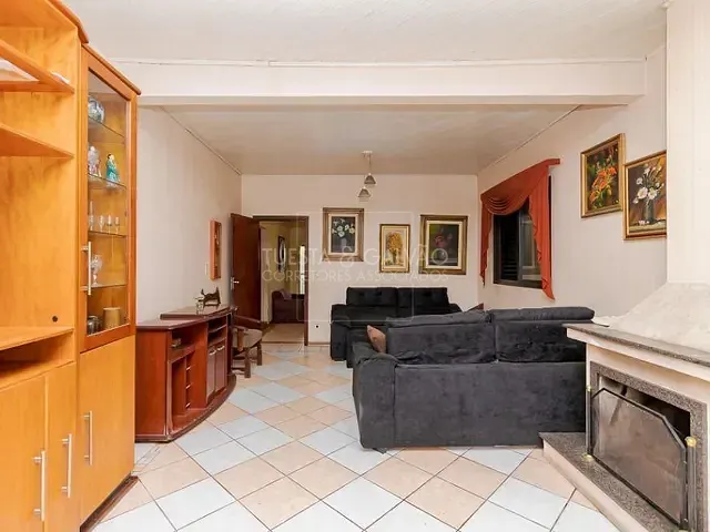 Casa com 316m² 4 quartos e 4 banheiros, à venda, no bairro Vila Izabel em Curitiba