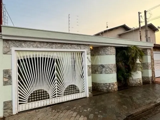 Casa com 300m² 3 quartos e 3 banheiros, à venda, no bairro Jardim América em Rio Claro