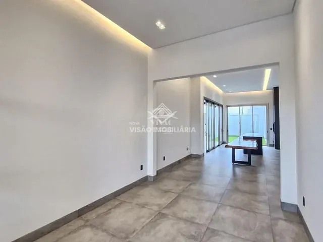 Casa com 360m², à venda, no bairro RESIDENCIAL PARIS em Sinop