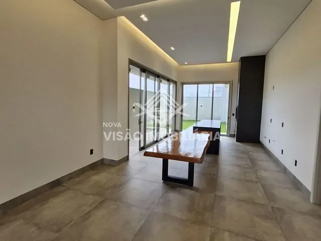 Casa com 360m², à venda, no bairro RESIDENCIAL PARIS em Sinop