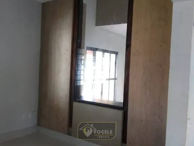Casa 3 quartos e 3 banheiros, à venda, no bairro Núcleo Urbano Parque Ana Helena em Jaguariúna