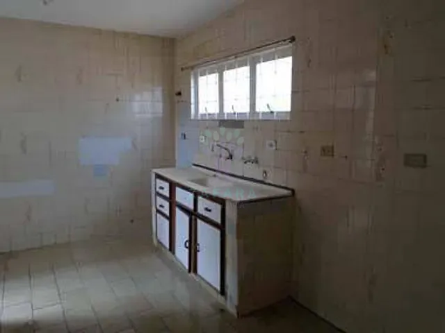 Casa com 200m² 3 quartos e 2 banheiros, à venda, no bairro Conjunto Residencial Octavio Pécora em Campo Grande