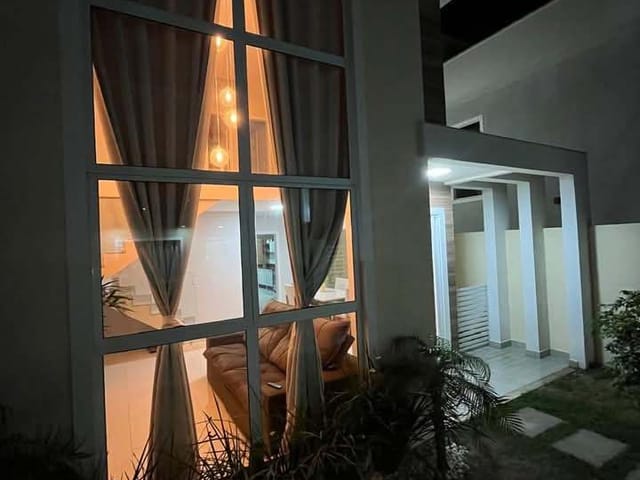 Casa 3 quartos e 4 banheiros, à venda, no bairro Extensão do Bosque em Rio das Ostras