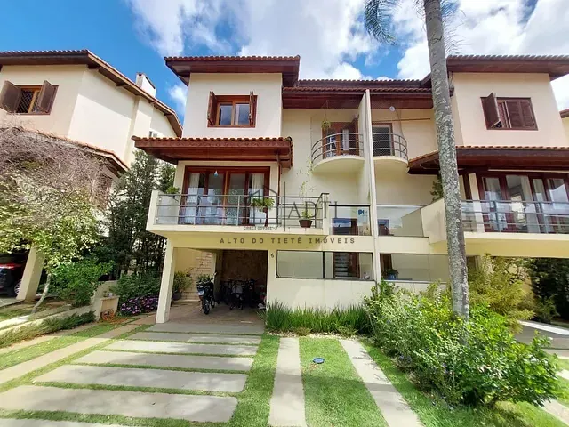 Casa 3 quartos e 3 banheiros, à venda, no bairro Vila Oliveira em Mogi das Cruzes